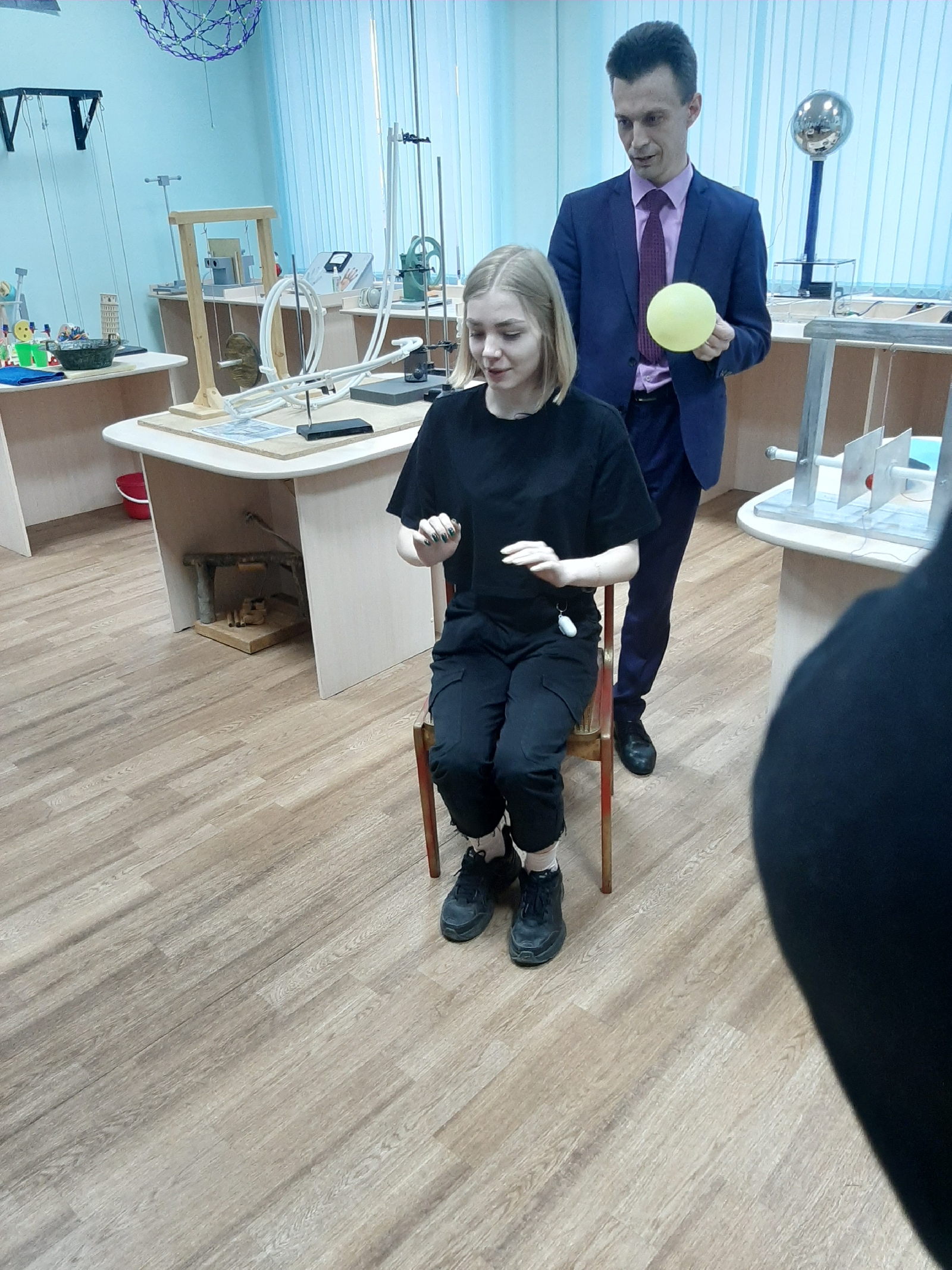 Группа 20ФПИ1 побывала в Музее занимательных наук